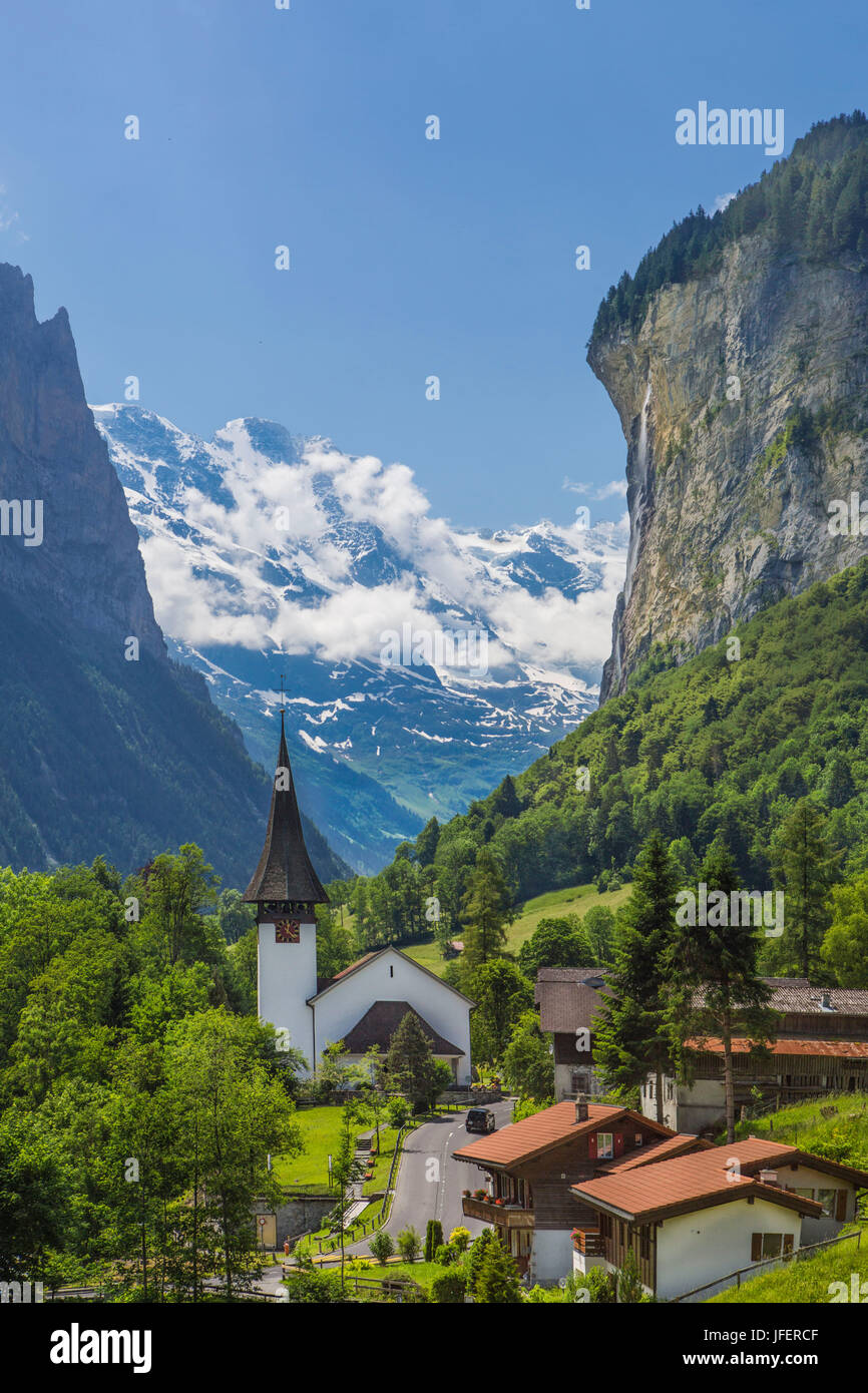 Berg der Schweiz, Stadt Lauterbrunnen, Jungfrau Stockfoto