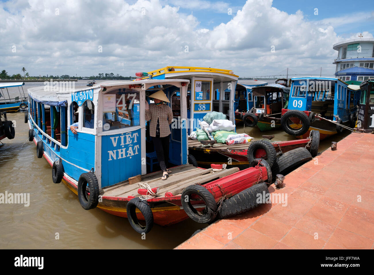 Kreuzfahrtschiffe im Hafen auf der Mekong Delta, Vietnam, Asien Stockfoto