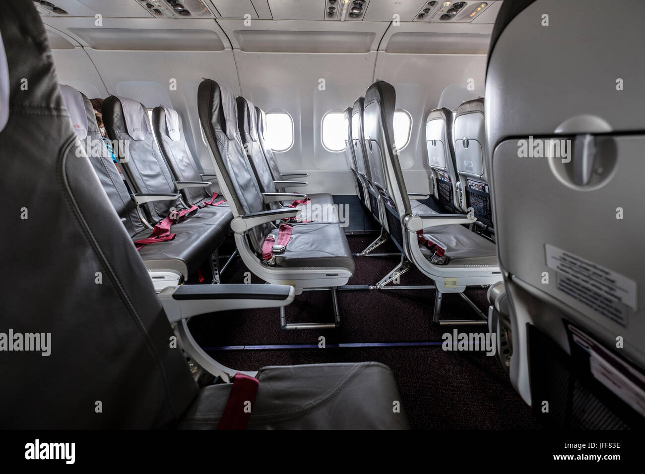 Reihen von leeren Sitze in einem Verkehrsflugzeug Stockfoto