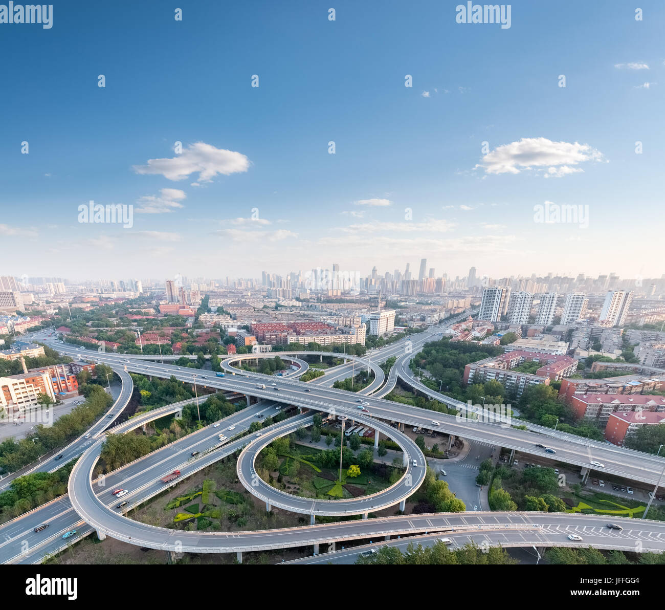 Stadt-Autobahnkreuz Stockfoto