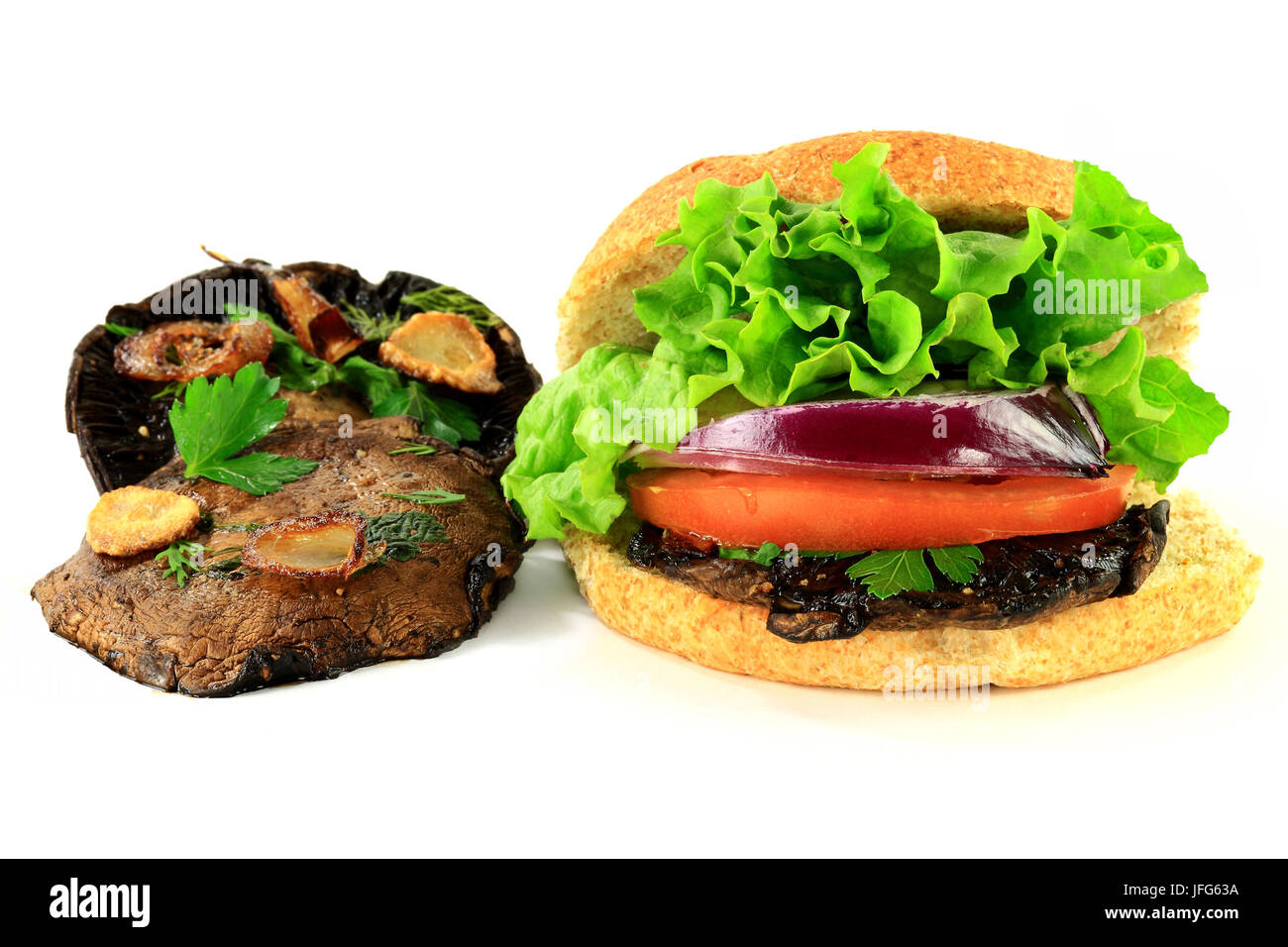 Gegrillte Portobello Pilze und Burger Stockfoto