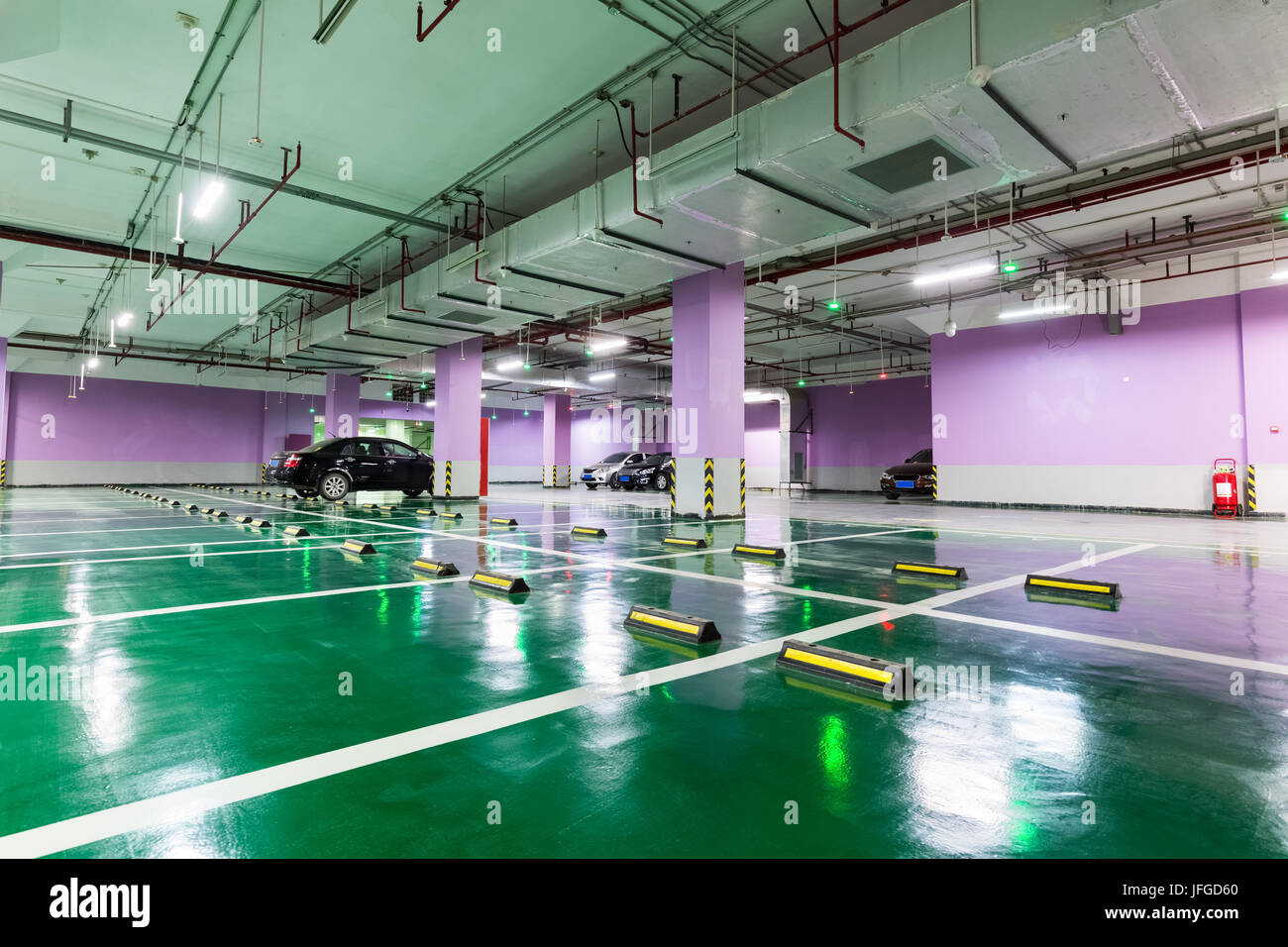 Tiefgarage Stockfoto