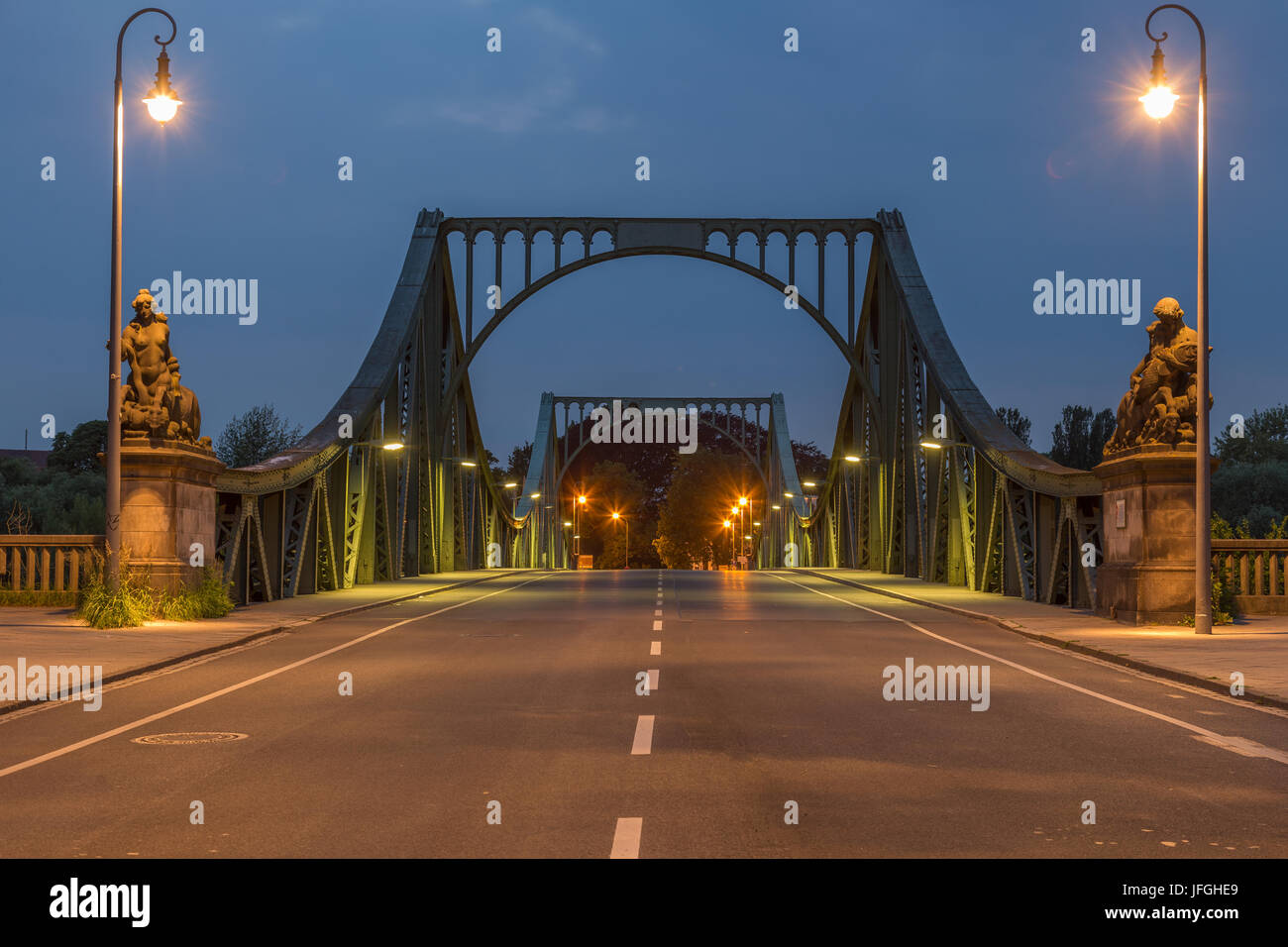 Glienicker Brücke frontal Stockfoto