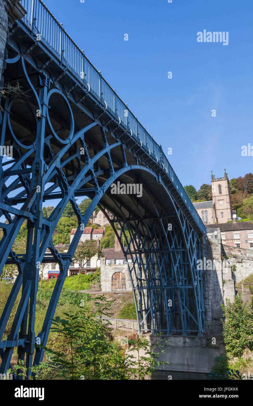 England, Shropshire, Ironbridge, Ironbridge Brücke, der weltweit ersten Cast Iron Bridge Stockfoto
