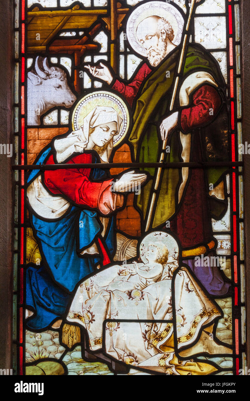 England, Yorkshire, Howarth, St. Michael und alle Engel Kirche, Glasfenster, die Darstellung der biblischen Szene Stockfoto