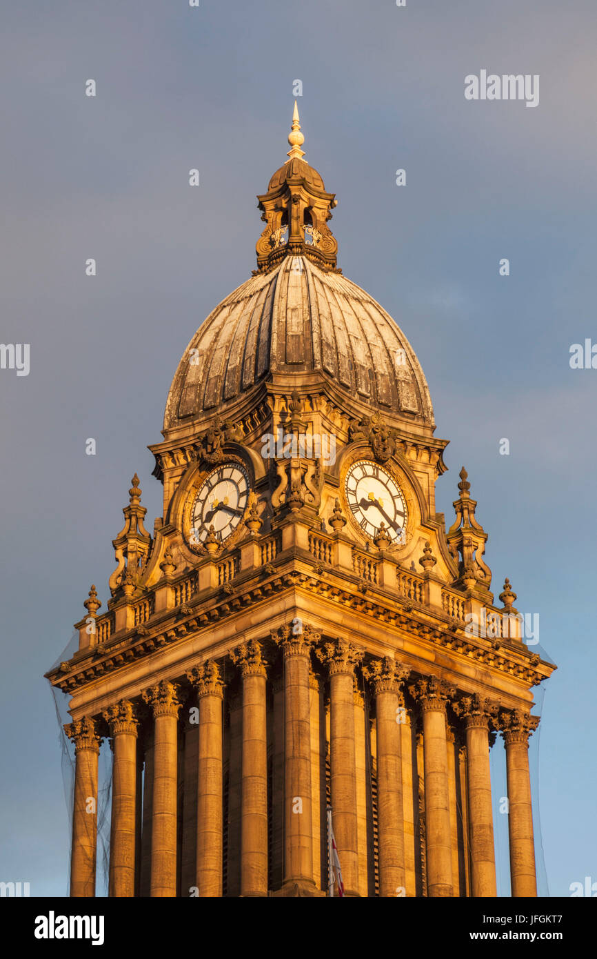 England, Yorkshire, Leeds, Leeds Town Hall, das Rathaus-Uhr Stockfoto