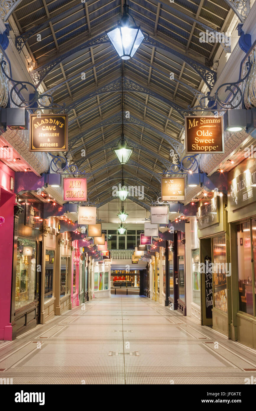 England, Yorkshire, Leeds, Queens Arcade Stockfoto
