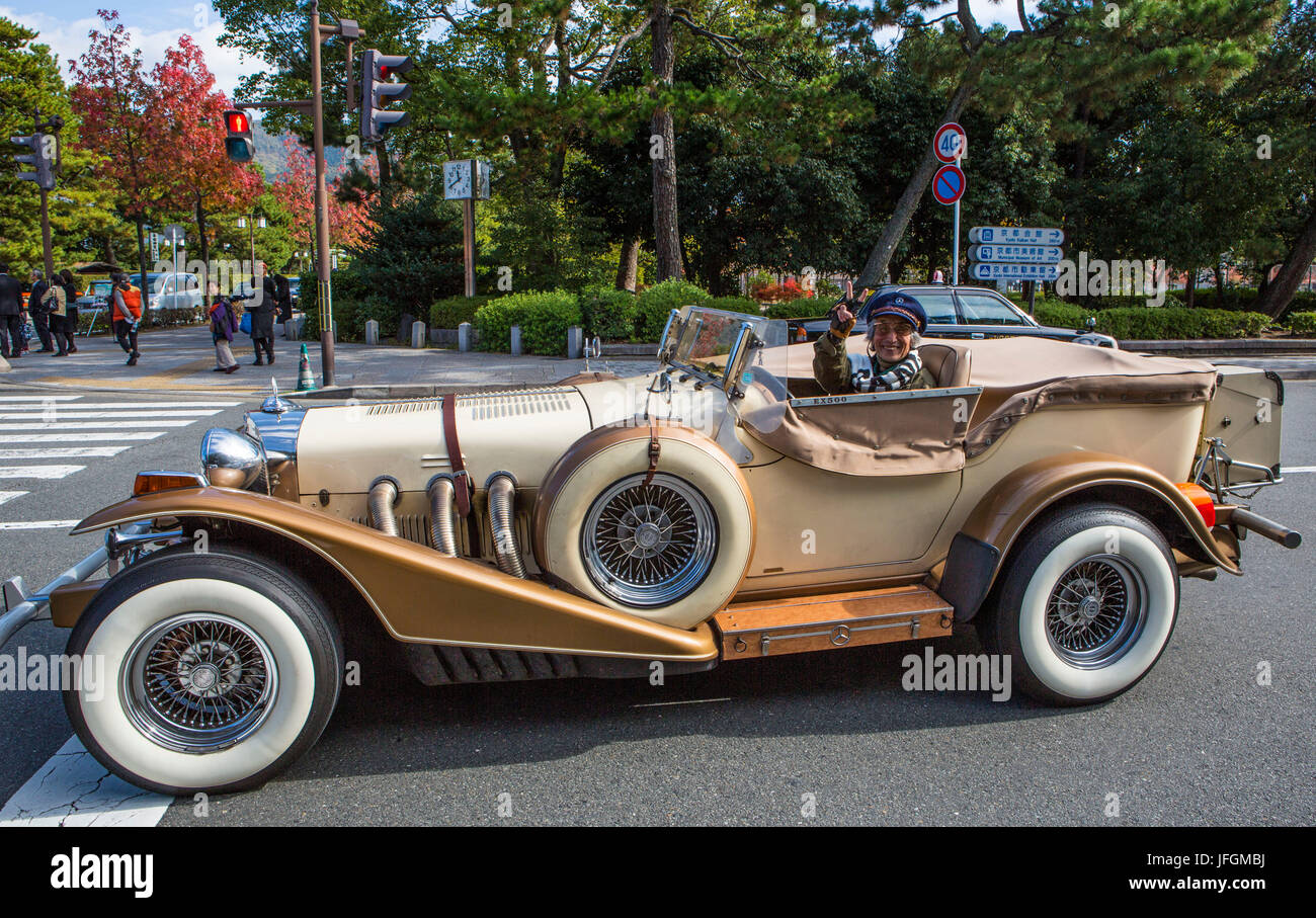 Japan, Kansai, Stadt Kyoto, altes Auto Stockfoto
