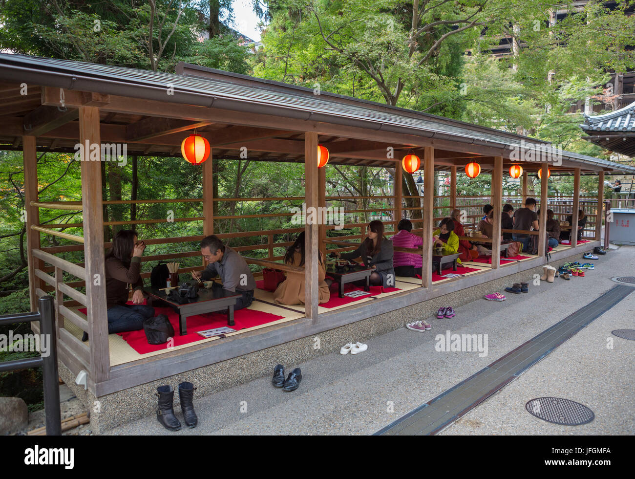 Japan, Kyoto City, Kyomizu-Dera-Tempel, traditionelle Shop Stockfoto