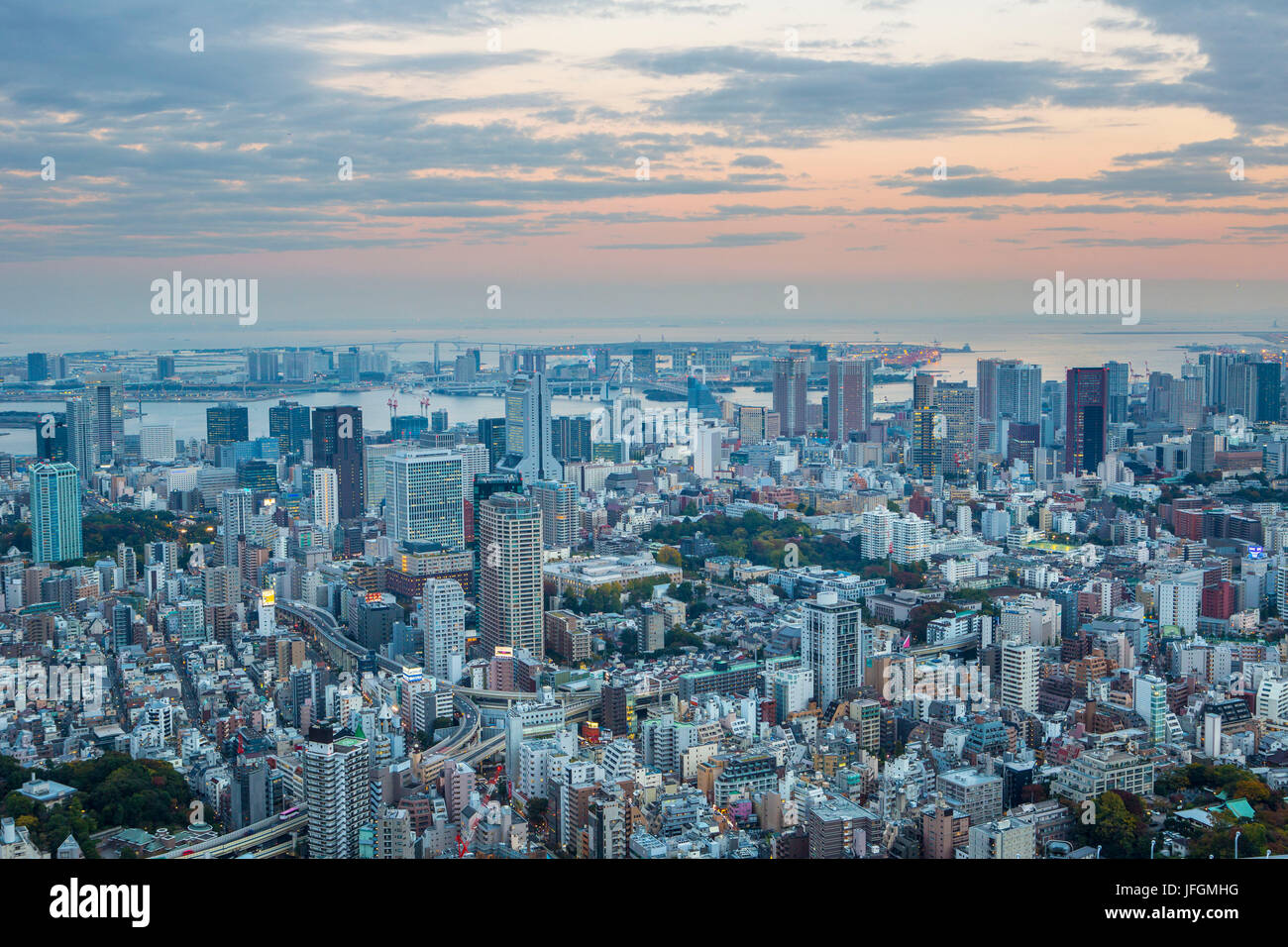 Japan, Tokyo City, Odaiba, Panorama der Bucht von Tokio Stockfoto