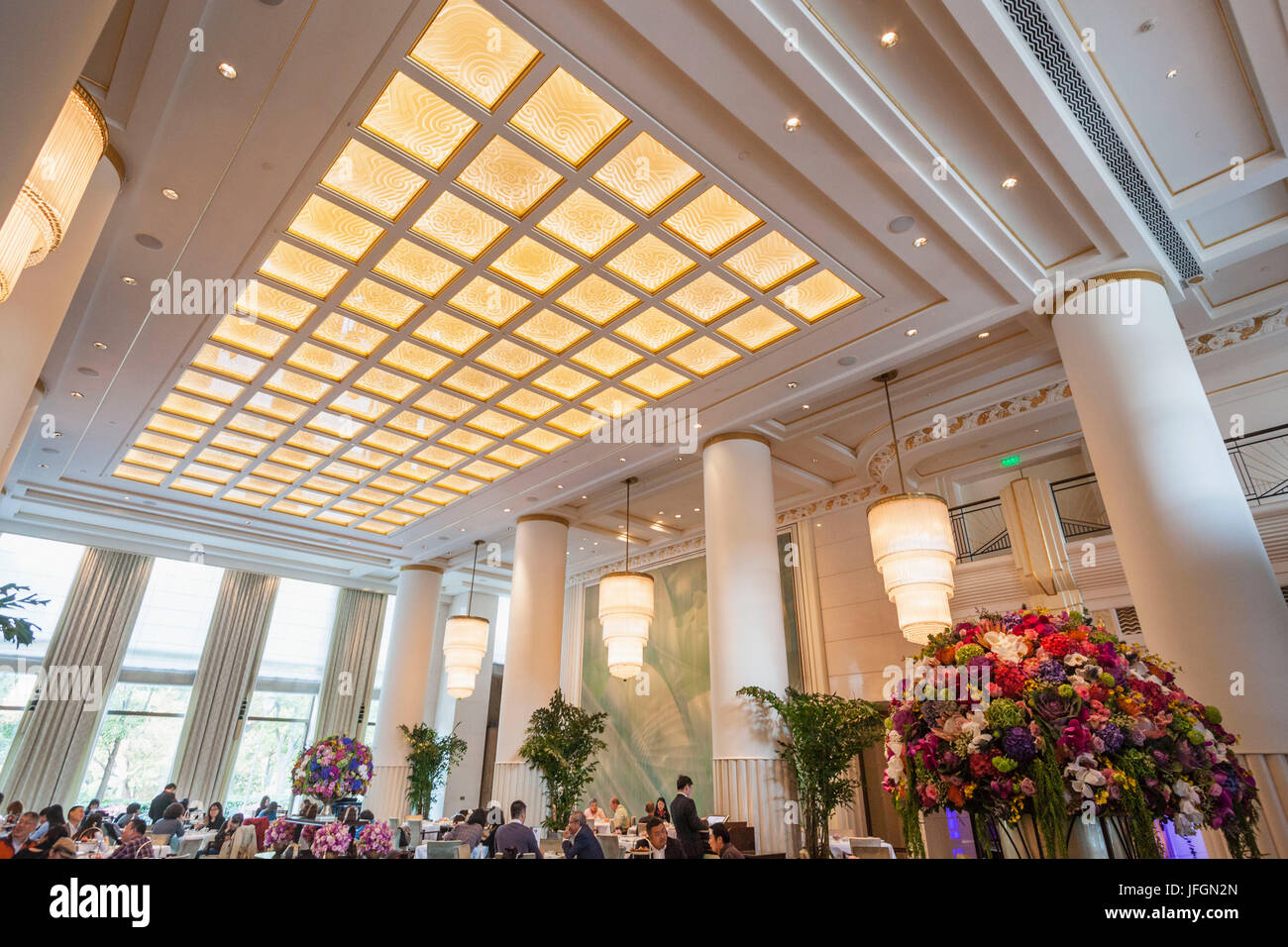 China, Shanghai, Bund, Peninsula Hotel, die Lobby-Speisesaal Stockfoto