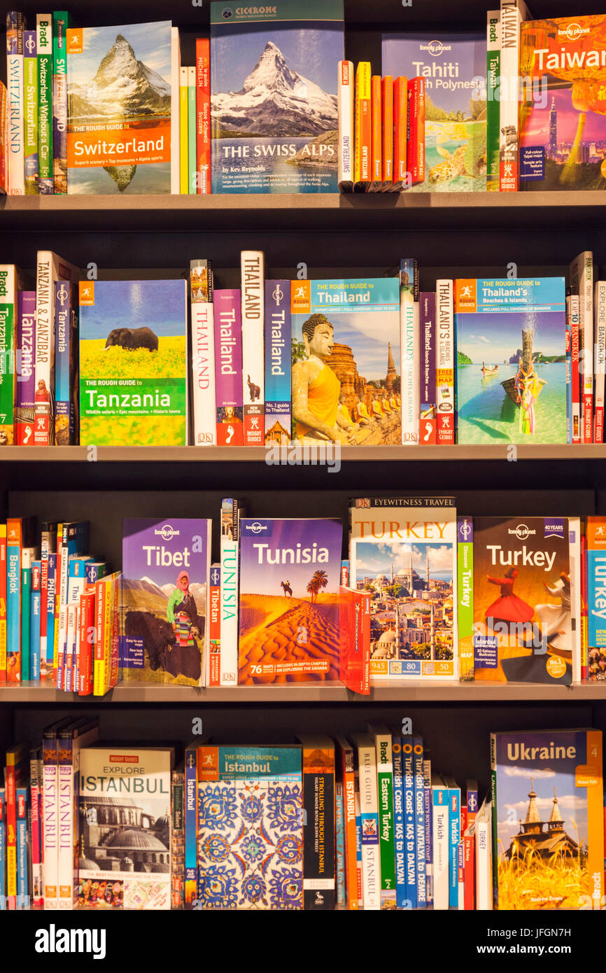 England, Buchhandlung Anzeige von Reiseführern Stockfoto