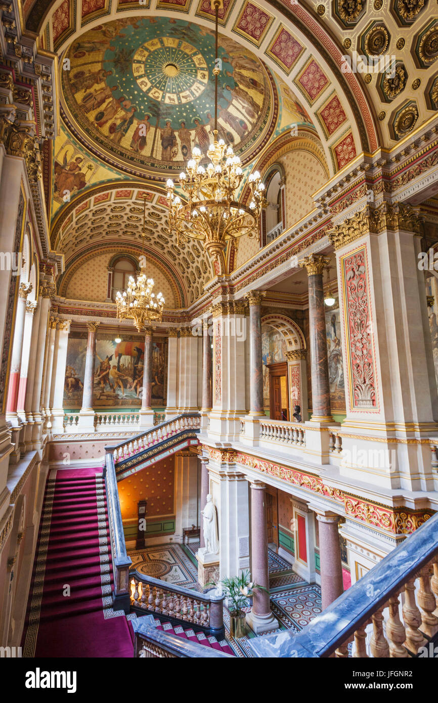 England, London, Whitehall, The Foreign Office, The Grand Staircase gestaltet von George Gilbert Scott Stockfoto England, London, Whitehall, The Foreign Office, The Grand Staircase gestaltet von George Gilbert Scott Stockfoto