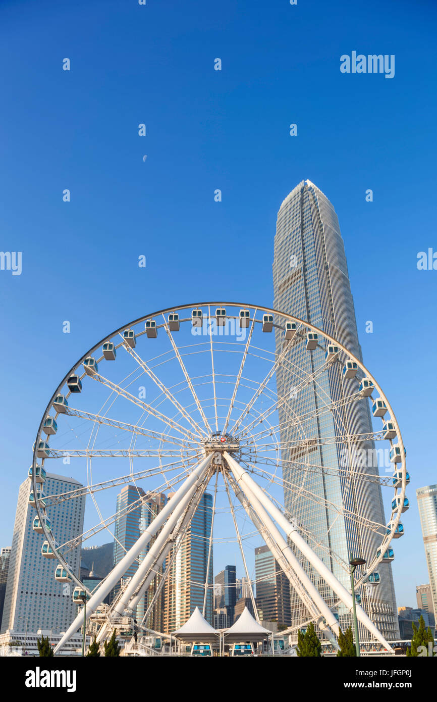 China, Hongkong, Central, Hong Kong Riesenrad und die International Finance Centre (IFC) Stockfoto