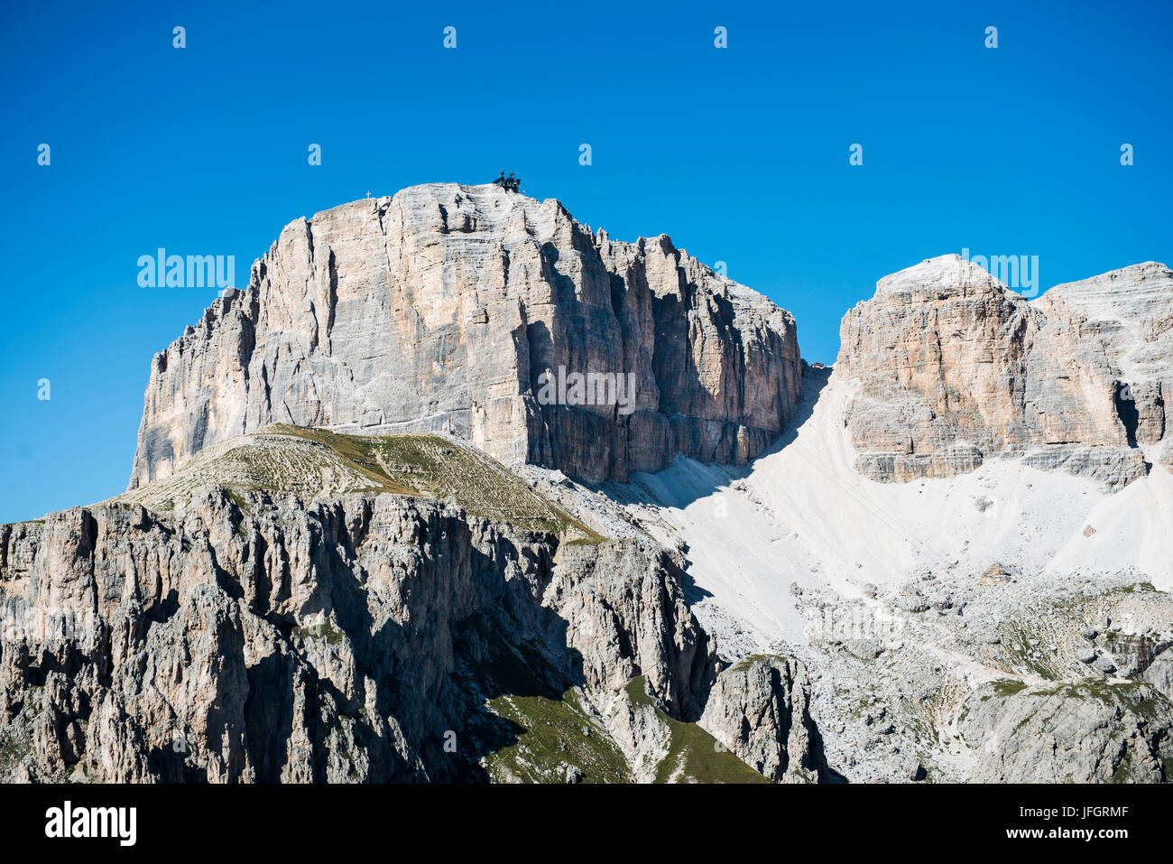 Sellagruppe mit Sas de Pordoi, Dolomiten, Luftbild, hohe Berge, Trentino, Italien Stockfoto