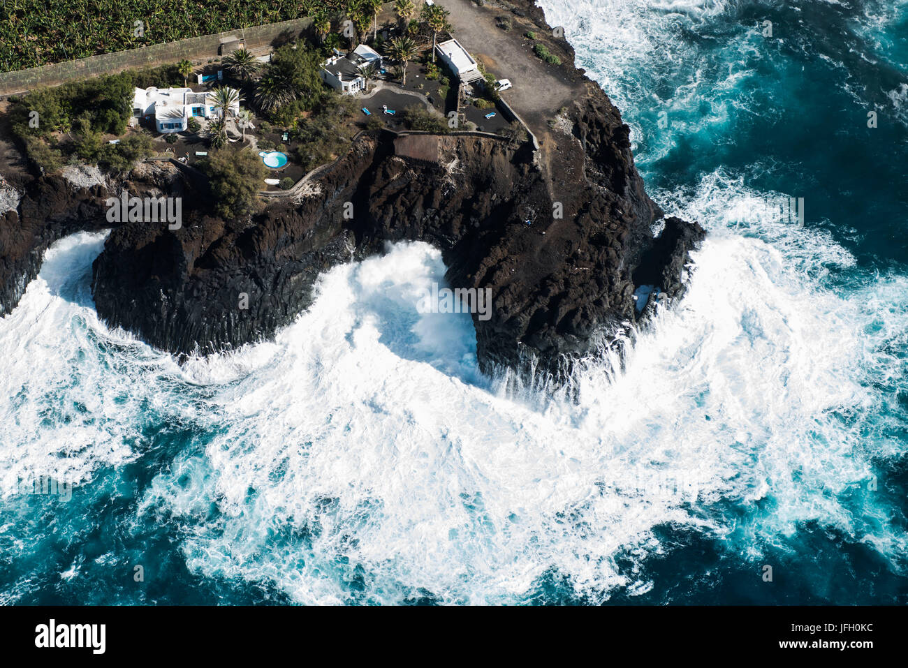 Ferienhäuser an der Atlantikküste mit Puerto Naos, La Palma, Luftbild, Kanarische Inseln, Spanien Stockfoto