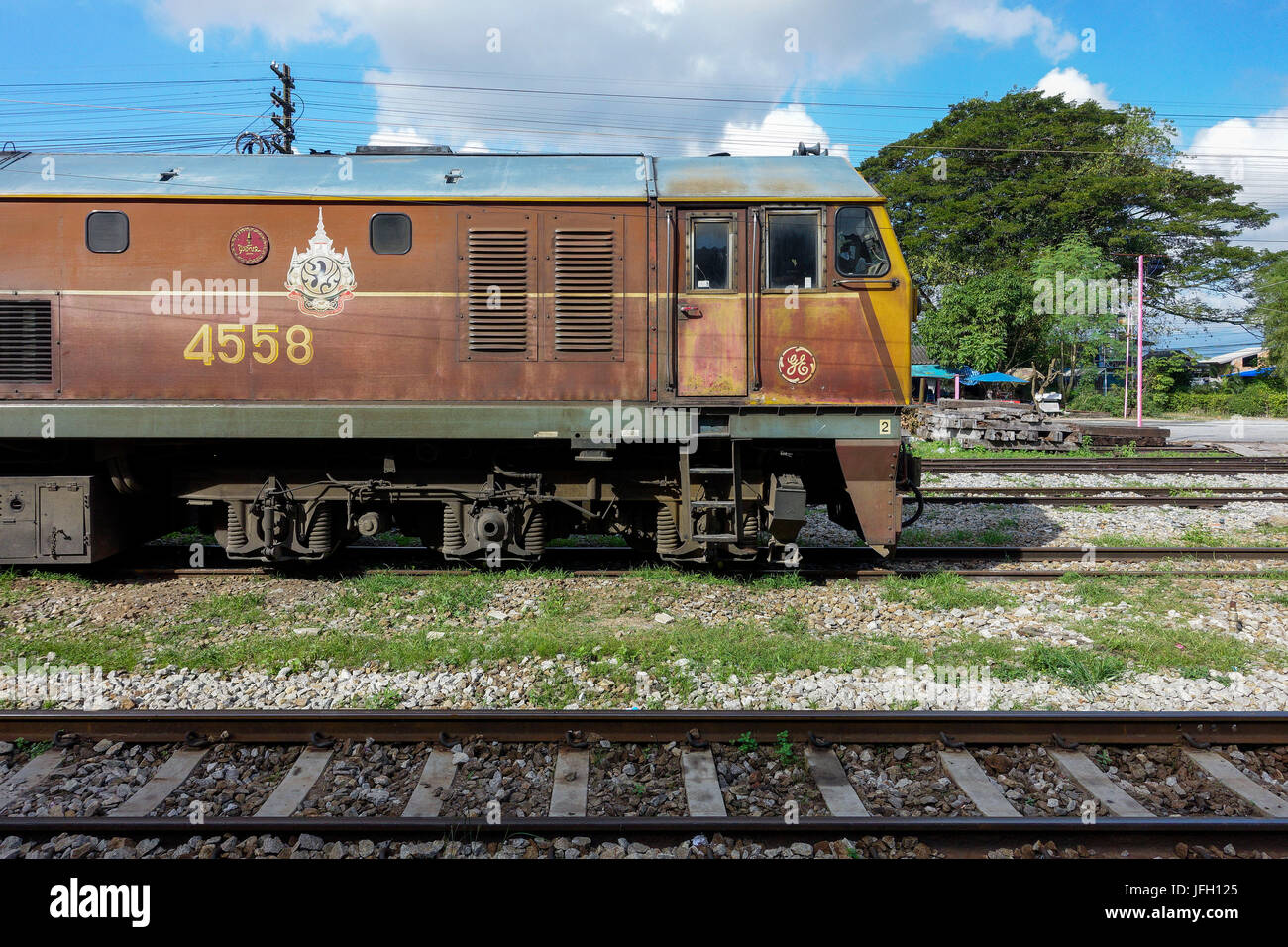 Zug in einem Bahnhof in Thailand, Süd-Ost-Asien Stockfoto