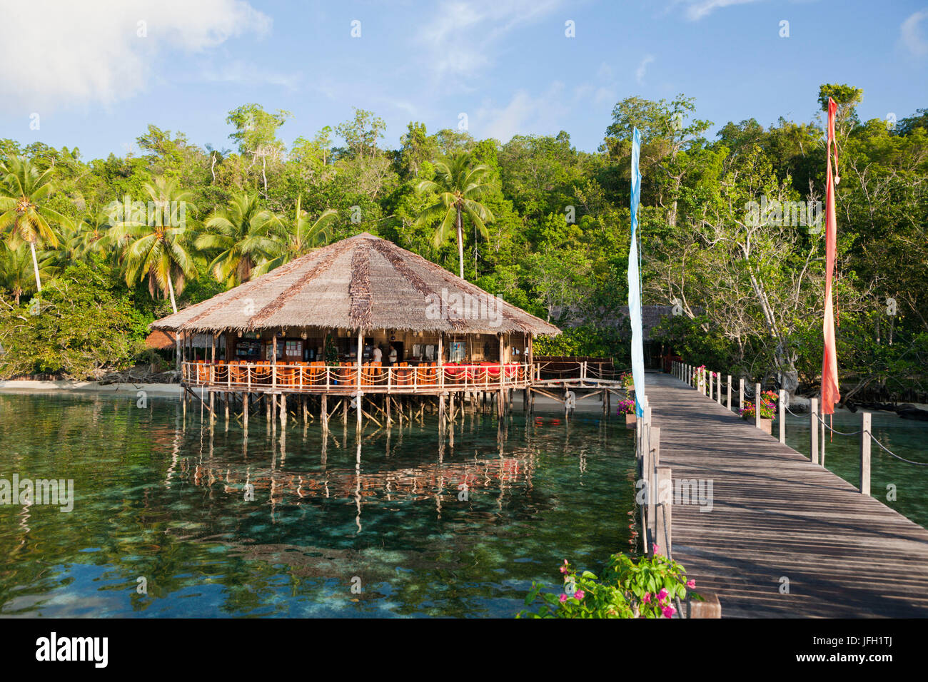 Restaurant in Papua Entdecker Resort, Gam, Raja Ampat, West Papua, Indonesien Stockfoto