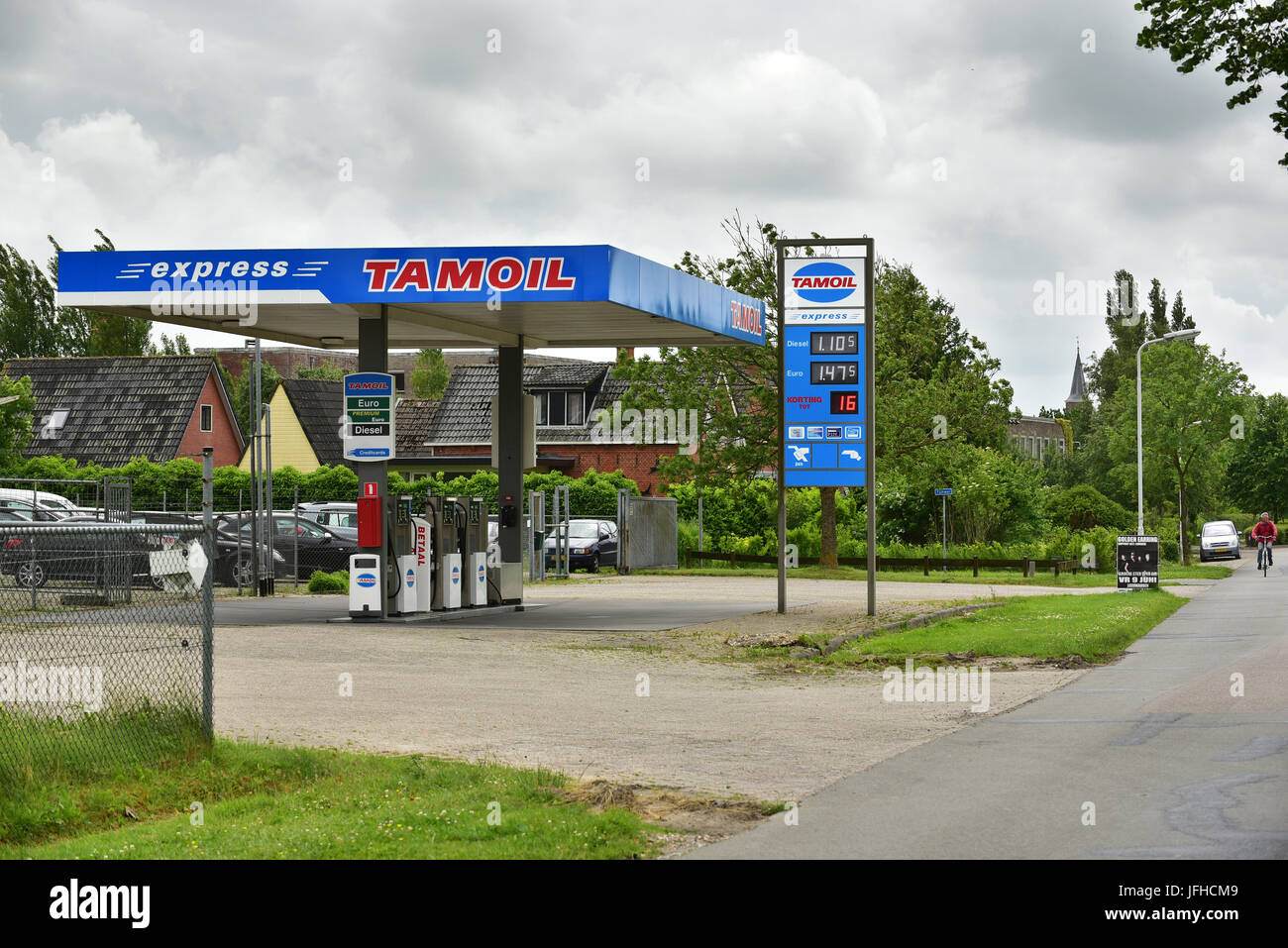 Tankstelle Tamoil Pay an Pumpe Stockfoto