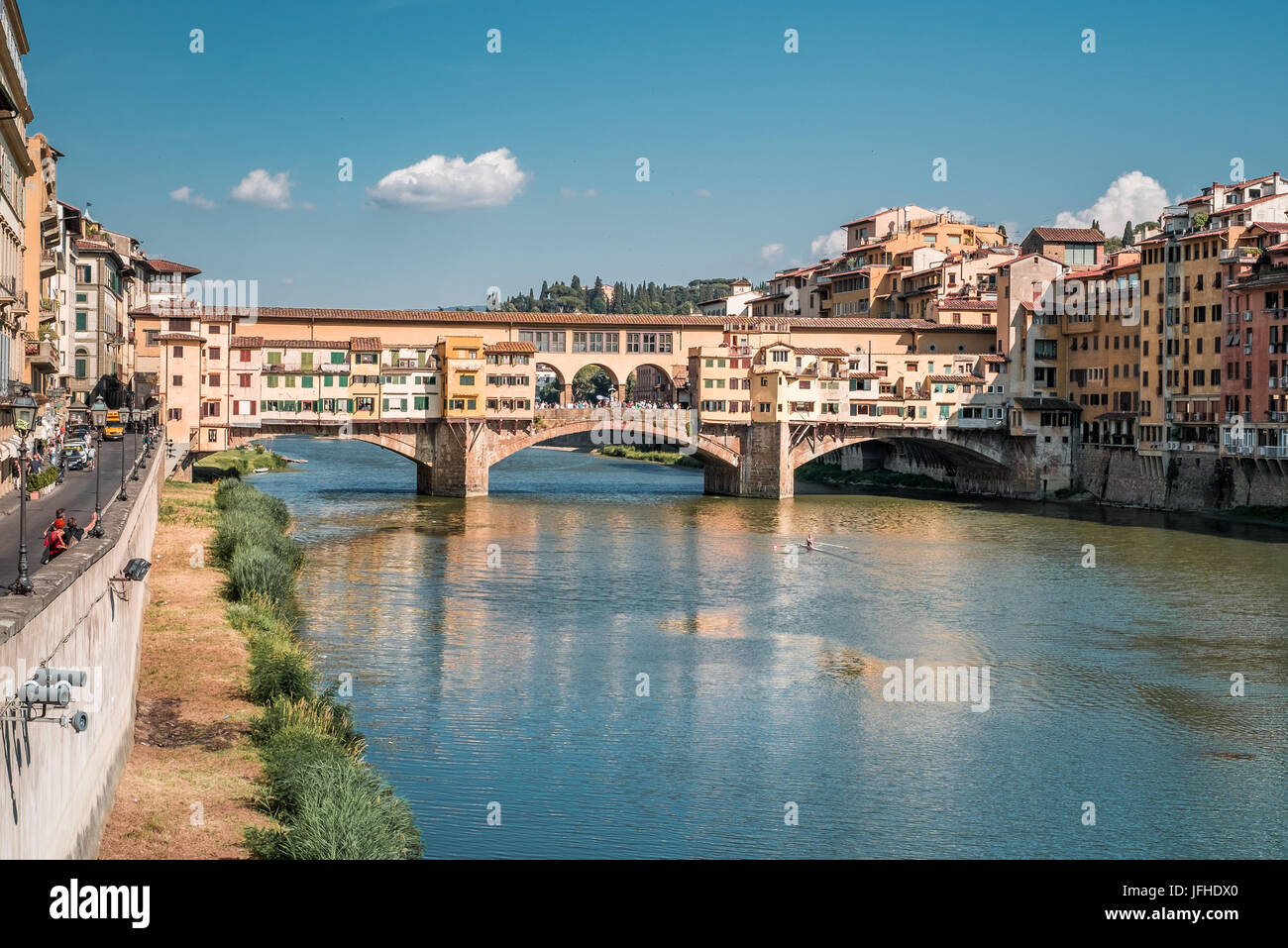 Die Ostseite des Ponte Vecchio (alte Brücke) in Florenz Italien Stockfoto