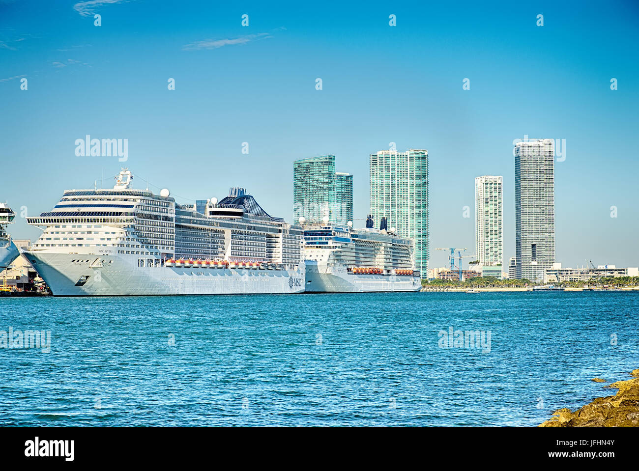 Miami Florida Stadt Skyline Morgen mit blauem Himmel Stockfoto