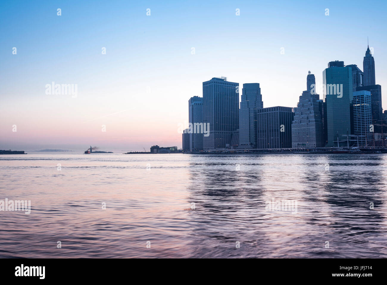 Stadtbild in der Abenddämmerung, Manhattan, New York City, New York, den USA, Nordamerika Stockfoto