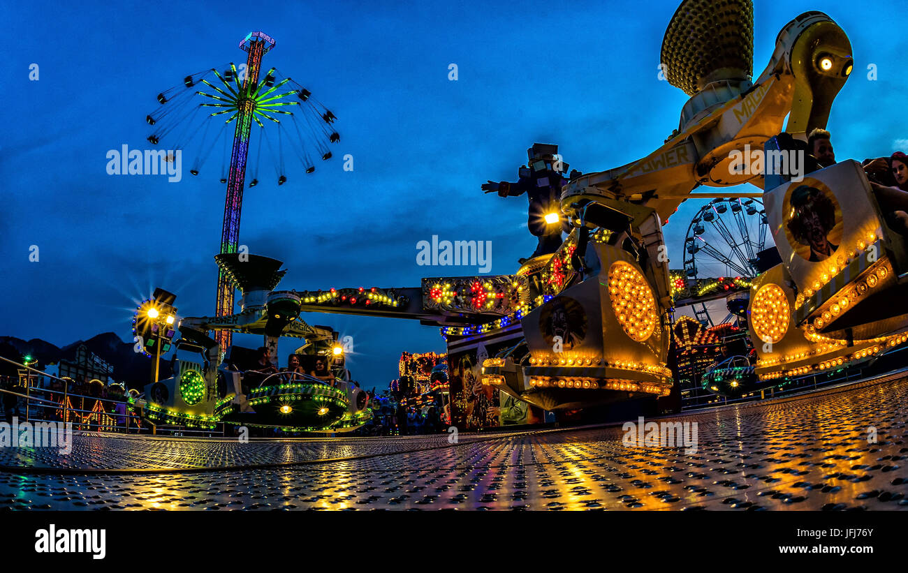 Vergnügungspark südlichen Ring bei Nacht, Olympischen Bereich, Innsbruck, Tirol, Österreich Stockfoto