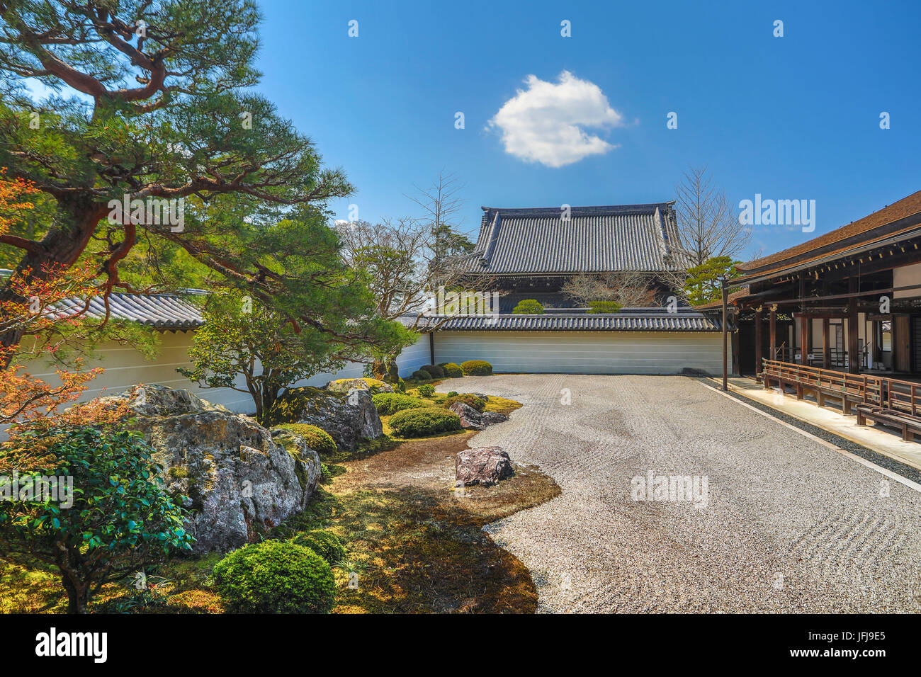 Japan, Kyoto City, Nazenji Tempel, Zen-Garten Stockfoto
