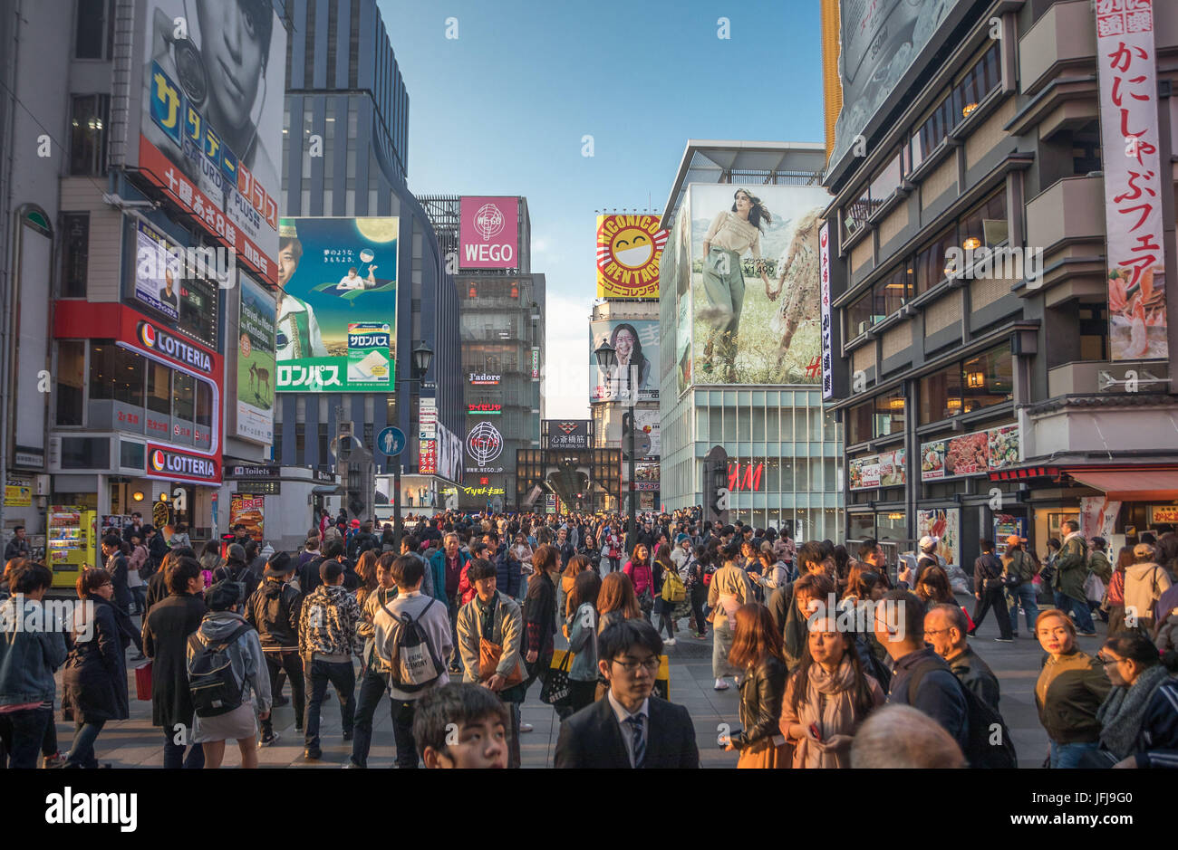 Stadt in Japan, Kansai, Osaka, Namba Dotombori Bereich Stockfoto