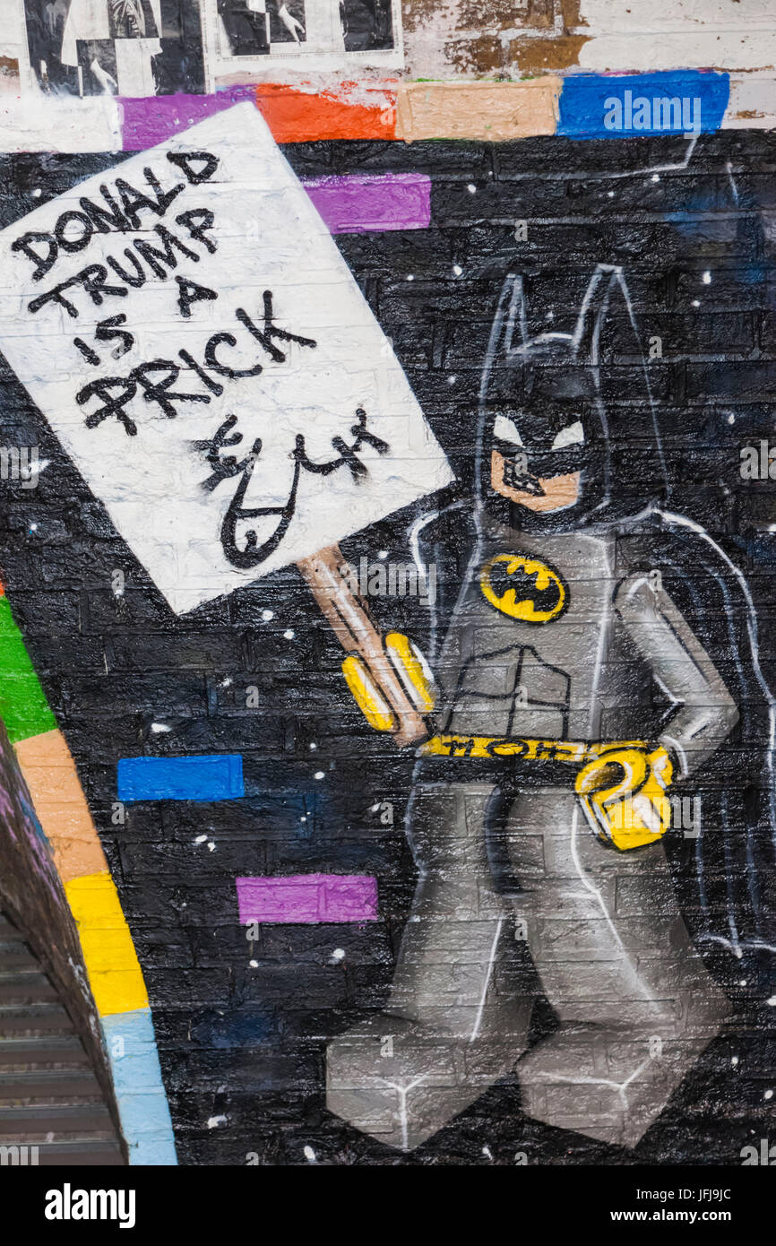 England, London, Lambeth, Waterloo, Leake Street, Graffiti und Wand Kunst Tunnel, Anti-Donald Trump Streetart Stockfoto