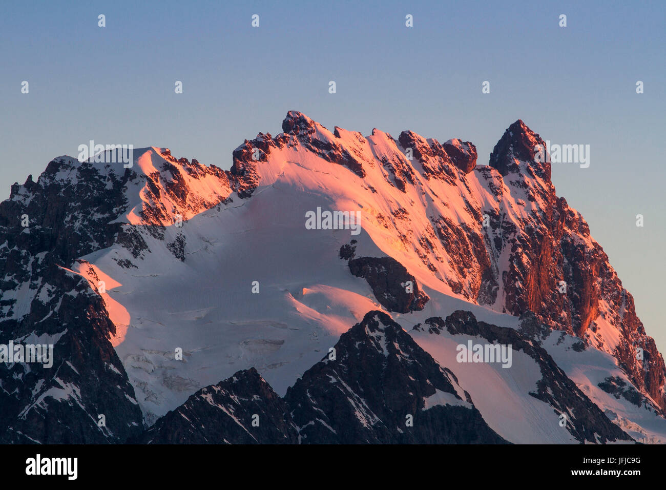 Spitzen De La Meije bei Sonnenuntergang - Ecrins-Gruppe - Frankreich Alpen Stockfoto