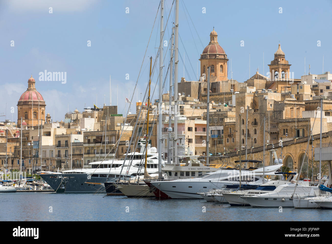 Malta, Valletta, 3-Städte, Grand Harbour, Yachten im Hafen von Birgu, Stockfoto