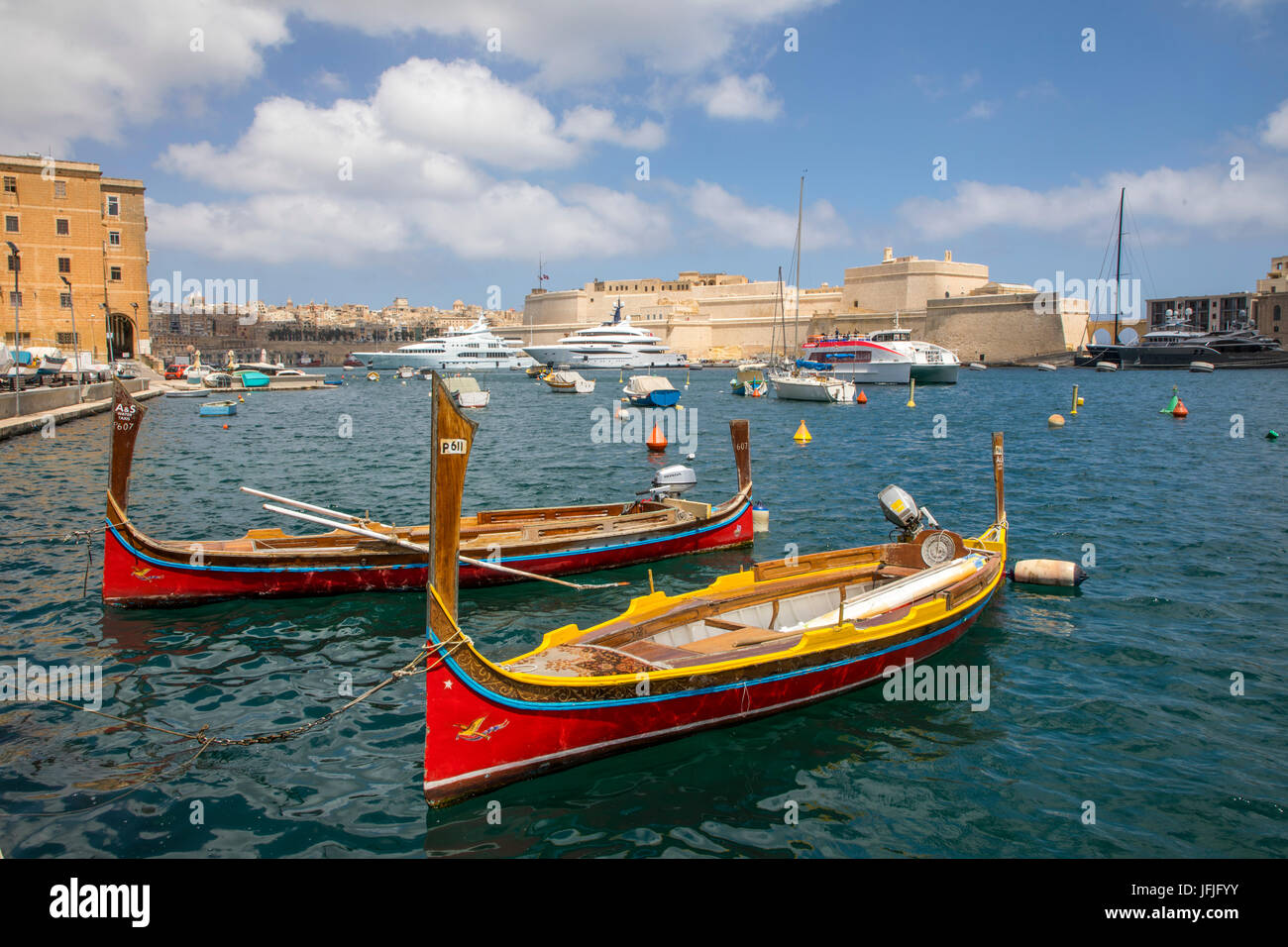 Malta, Valletta, 3-Städte, Grand Harbour, Yachten im Hafen von Birgu, Stockfoto