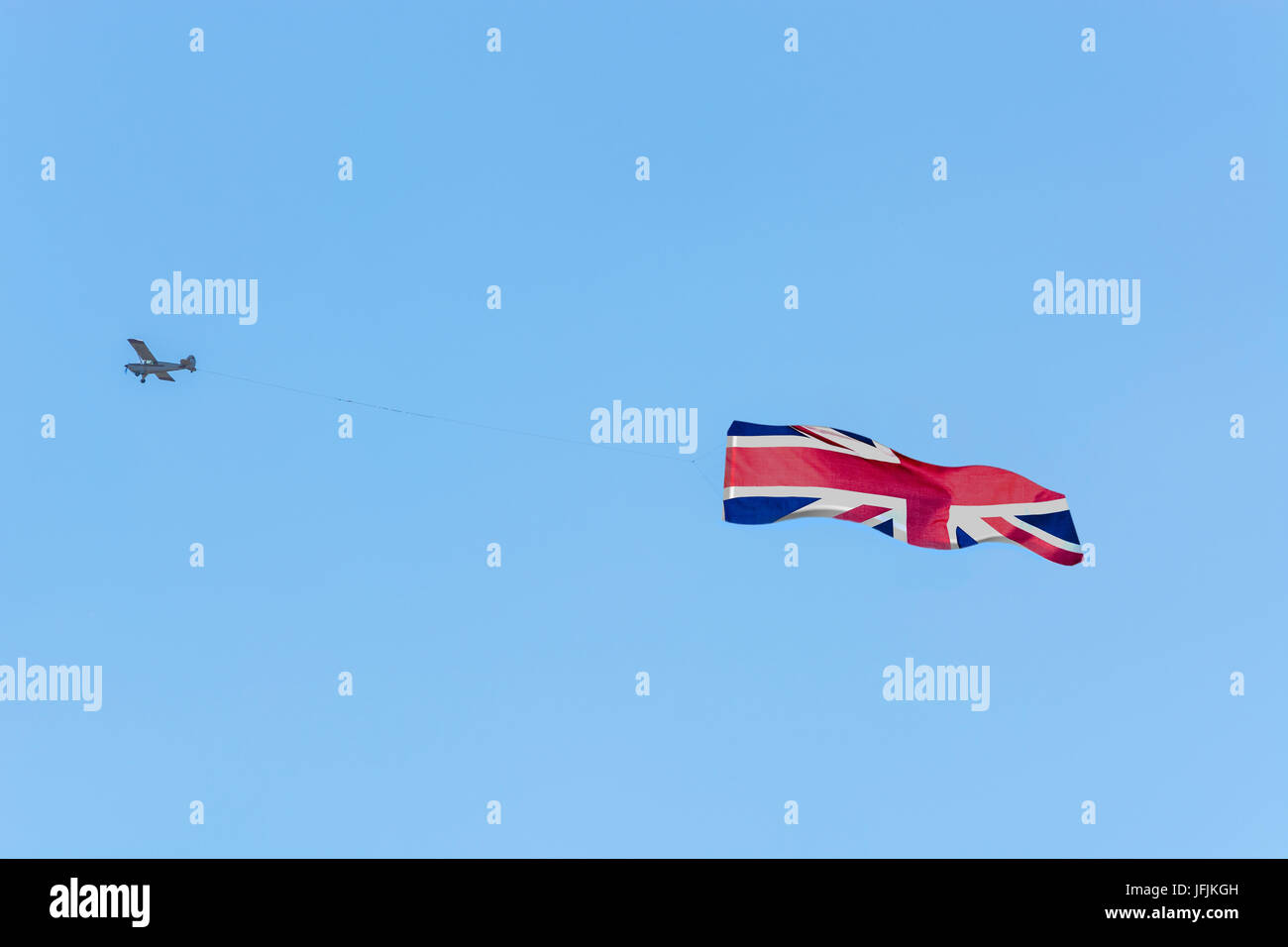 Flugzeug mit der Flagge von Großbritannien. Stockfoto