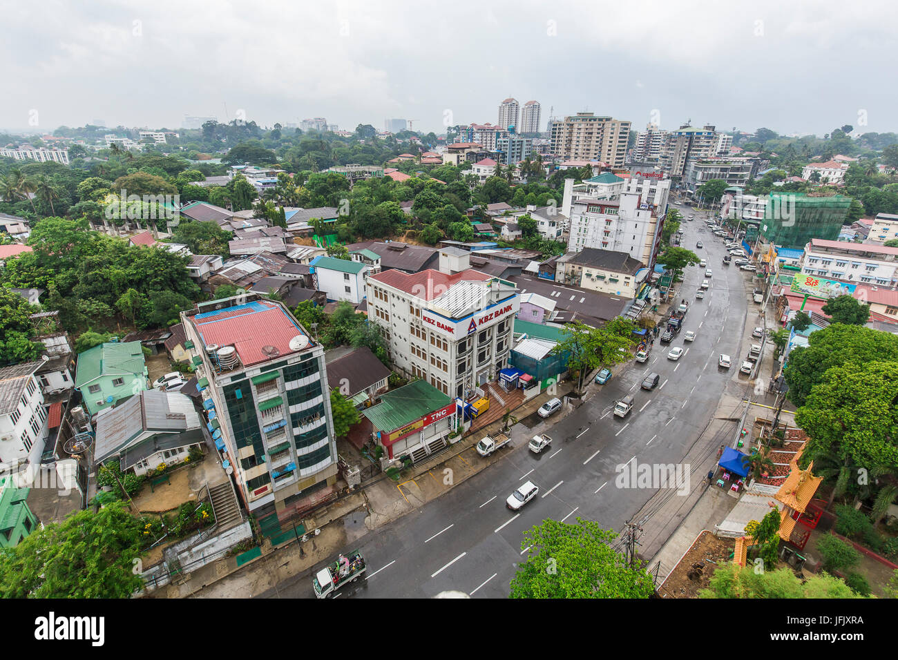 Yangon / Rangun Stadtstraße view Stadtbild von hoch - Übersicht - Myanmar /Burma Besuch Stockfoto
