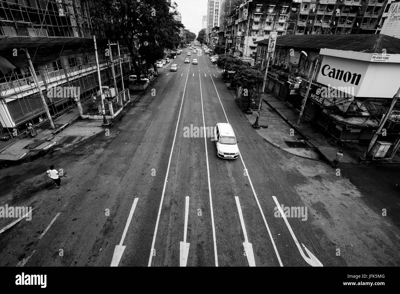 Yangon/Rangun Straßenansicht - Innenstadt Hauptstadt Rangun Myanmar - Reise-Foto. Stockfoto