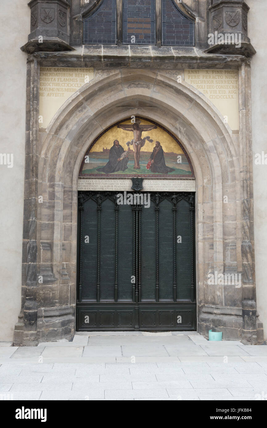 Tür der Schlosskirche Thesen Stockfoto