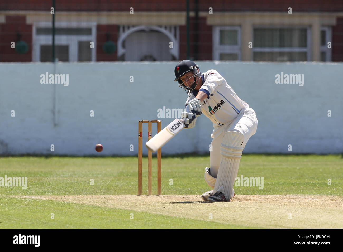 Wirral, UK. 1. Juli 2017. New Brighton cc V Bootle cc während Liverpool Comp, im Rechen Lane. Kredit: Tony Taylor/Alamy Live-Nachrichten Stockfoto