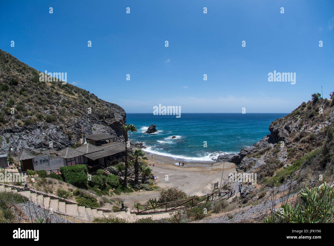 Fisheye Blick über die Bucht von La Cala Restaurant und Cala del Barco im La Manga Club Resort in Murcia Spanien Stockfoto