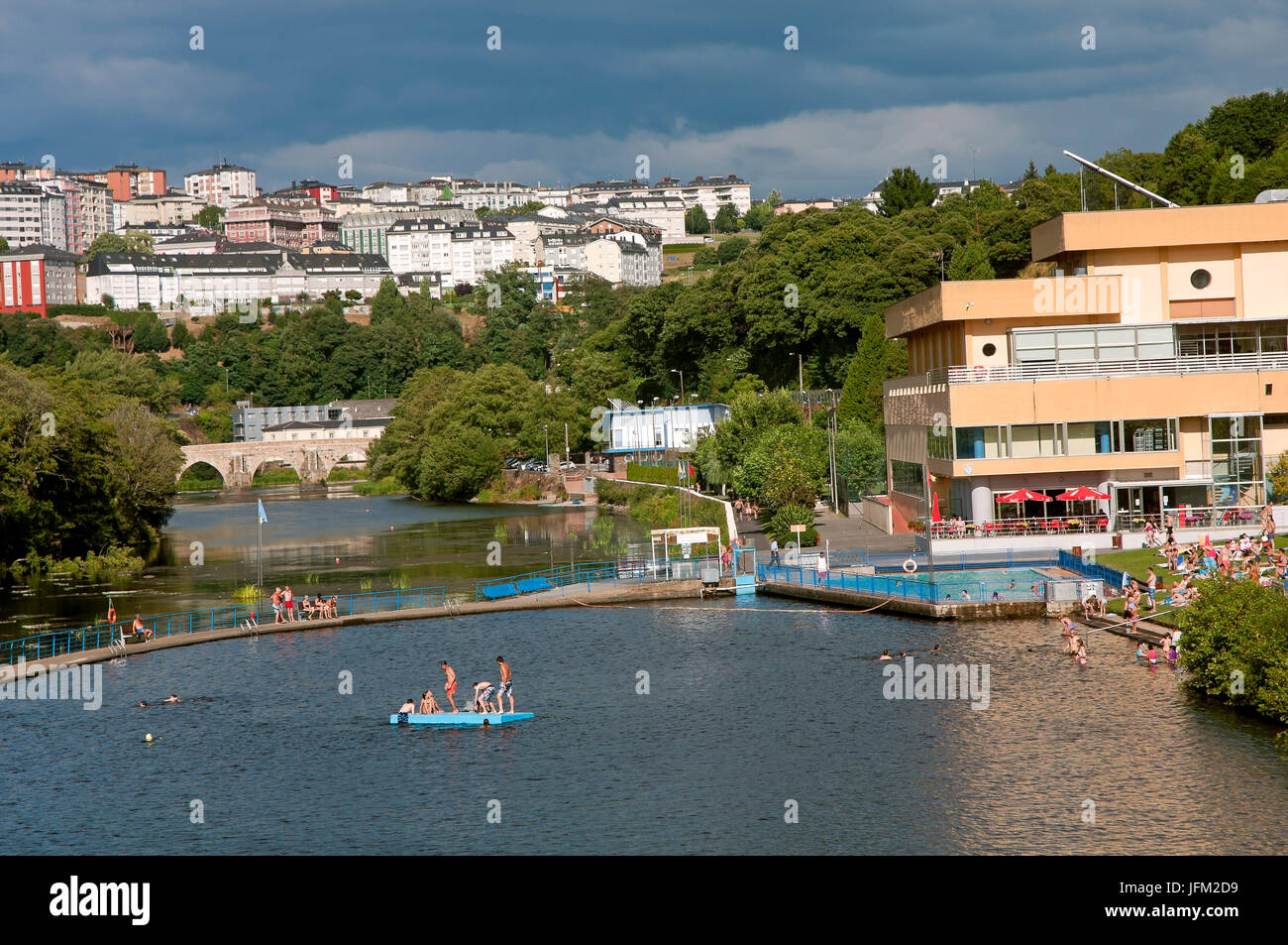 Mino-Fluss und River Club, Lugo, Region Galicien, Spanien, Europa Stockfoto