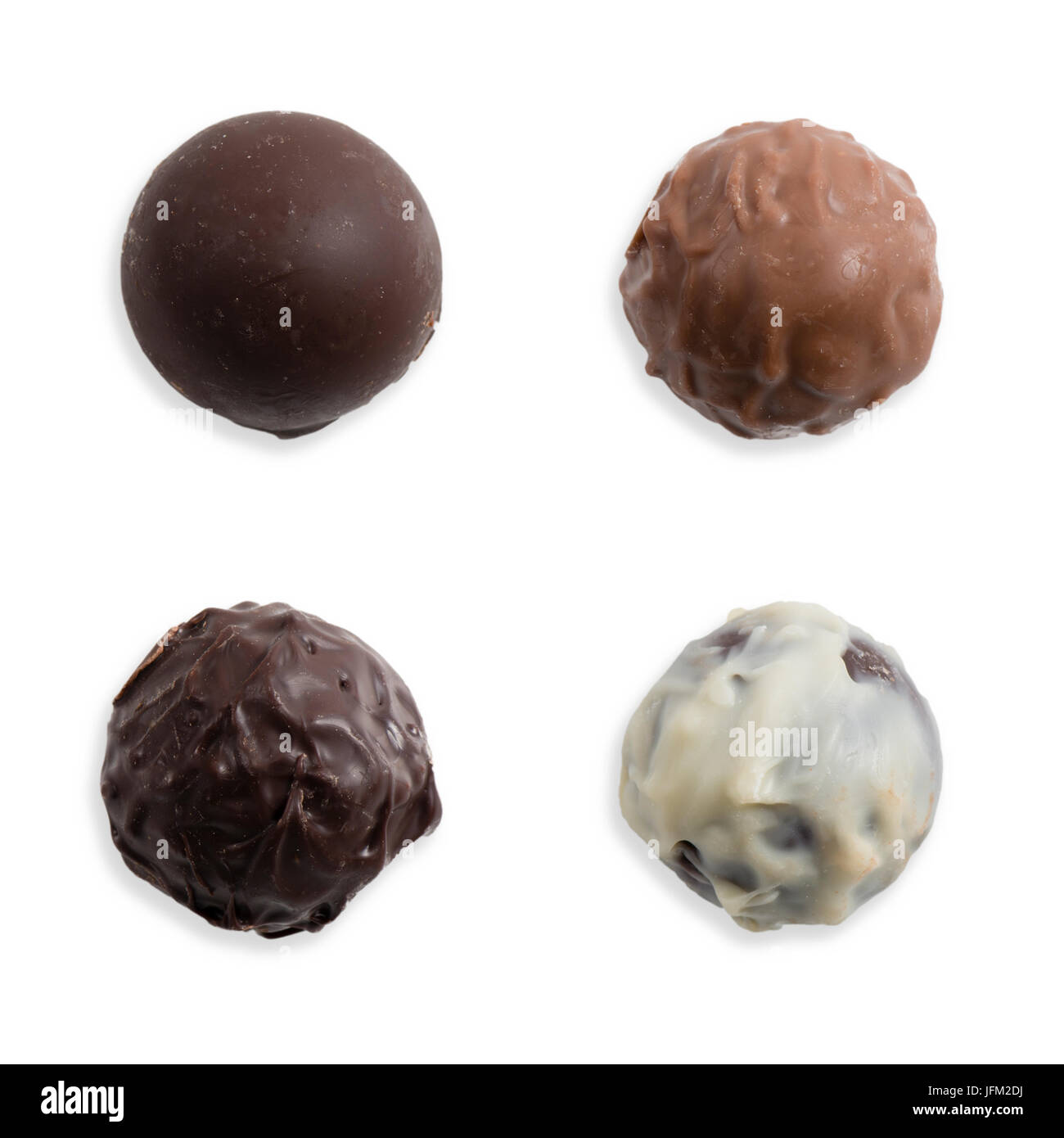 Konditorei Pralinen Trüffel Schokolade isoliert auf weißem Stockfoto