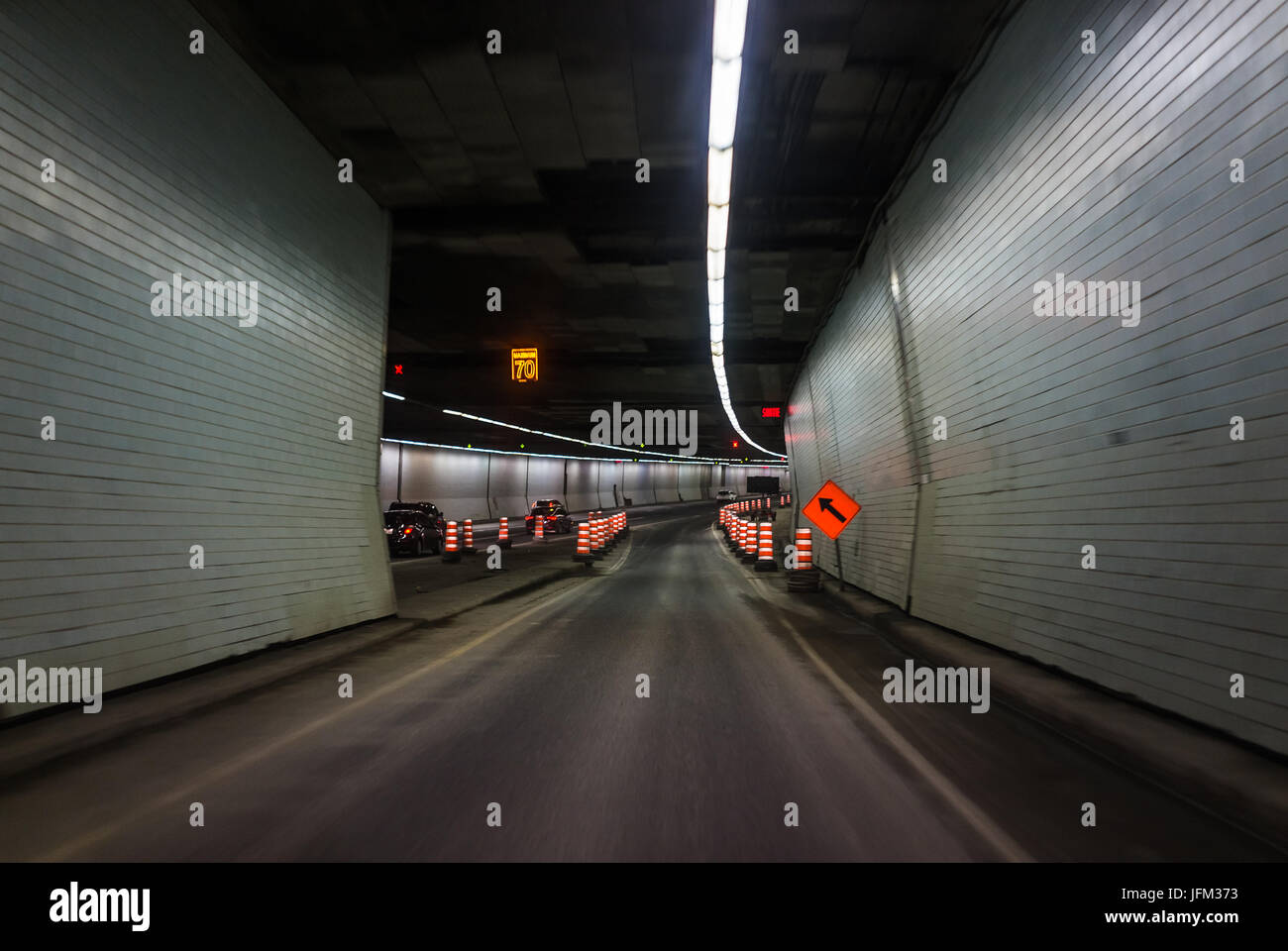 Montreal, Kanada - 28. Mai 2017: Tunnel auf Autoroute 720 Expressway Ville Marie in Region Québec Stockfoto