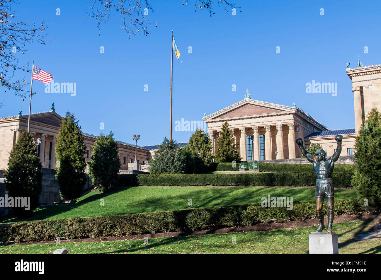 Die Rocky Statue ruht vor dem Philadelphia Museum of Art, Philadelphia, USA Stockfoto