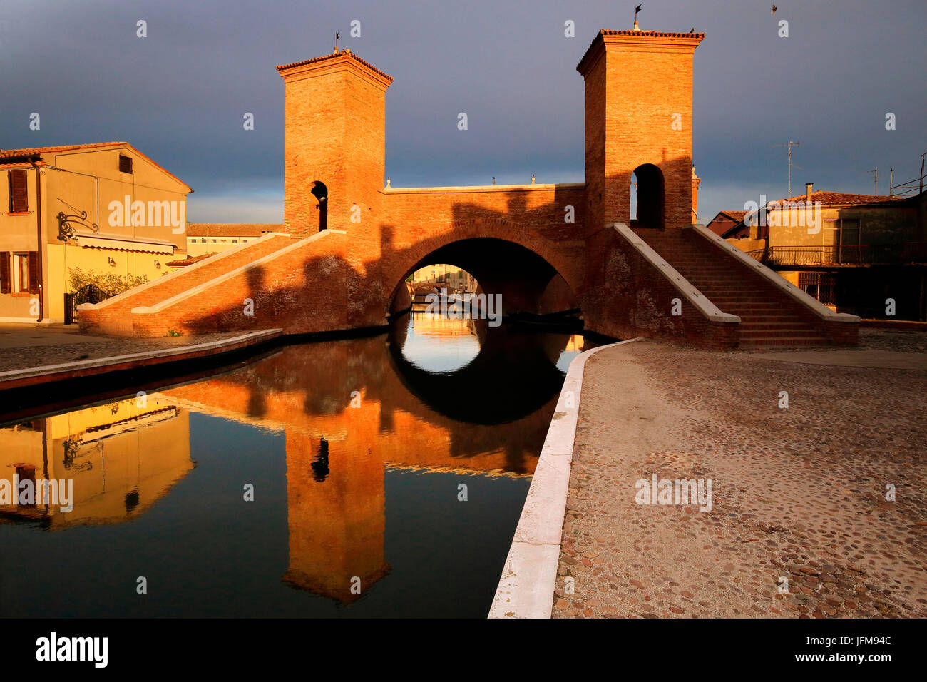 Trepponti Brücke, Comacchio, Ferrara Bezirk, Emilia Romagna, Italien Stockfoto