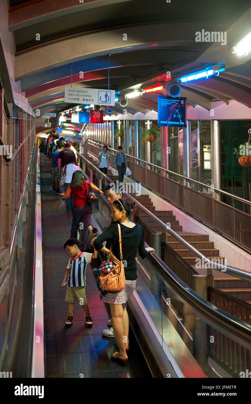 China, Hong Kong Insel, Rolltreppen, in Soho Bezirk führt, die weltweit längste außen Rolltreppe Stockfoto