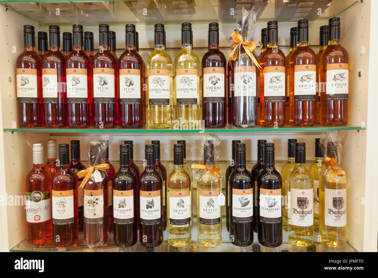 England, Hampshire, Isle Of Wight, Osborne House, Souvenir-Shop, Wein-Display Stockfoto