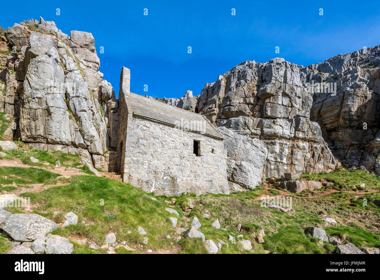 Kapelle St. Govan, ein 13. Jahrhundert geplante Ancient Monument in Pembrokeshire Coast National Park, Wales, Großbritannien, Europa Stockfoto