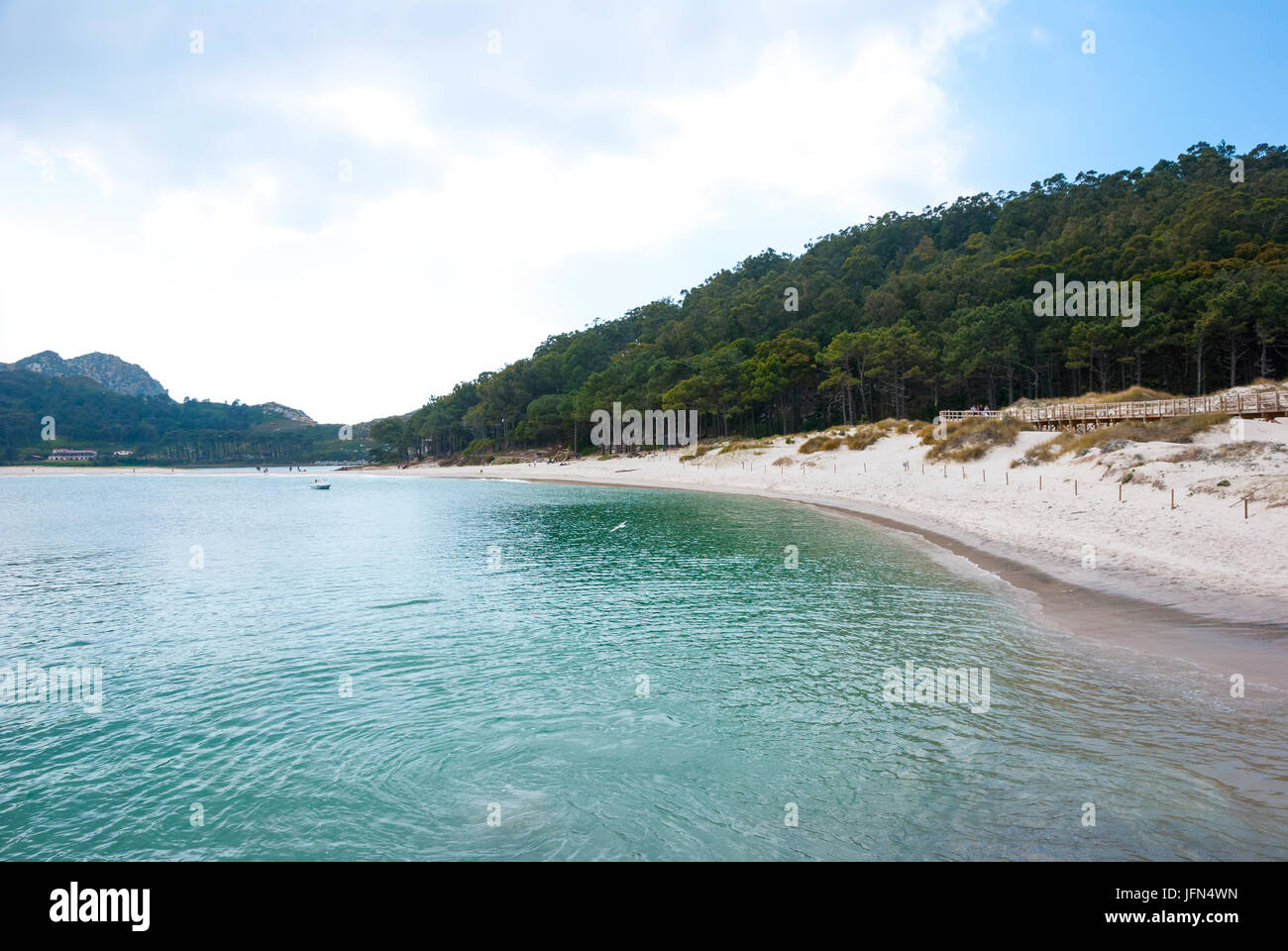 Smaragd-Wasser des Cies Inseln Naturparks, Galicien, Spanien Stockfoto