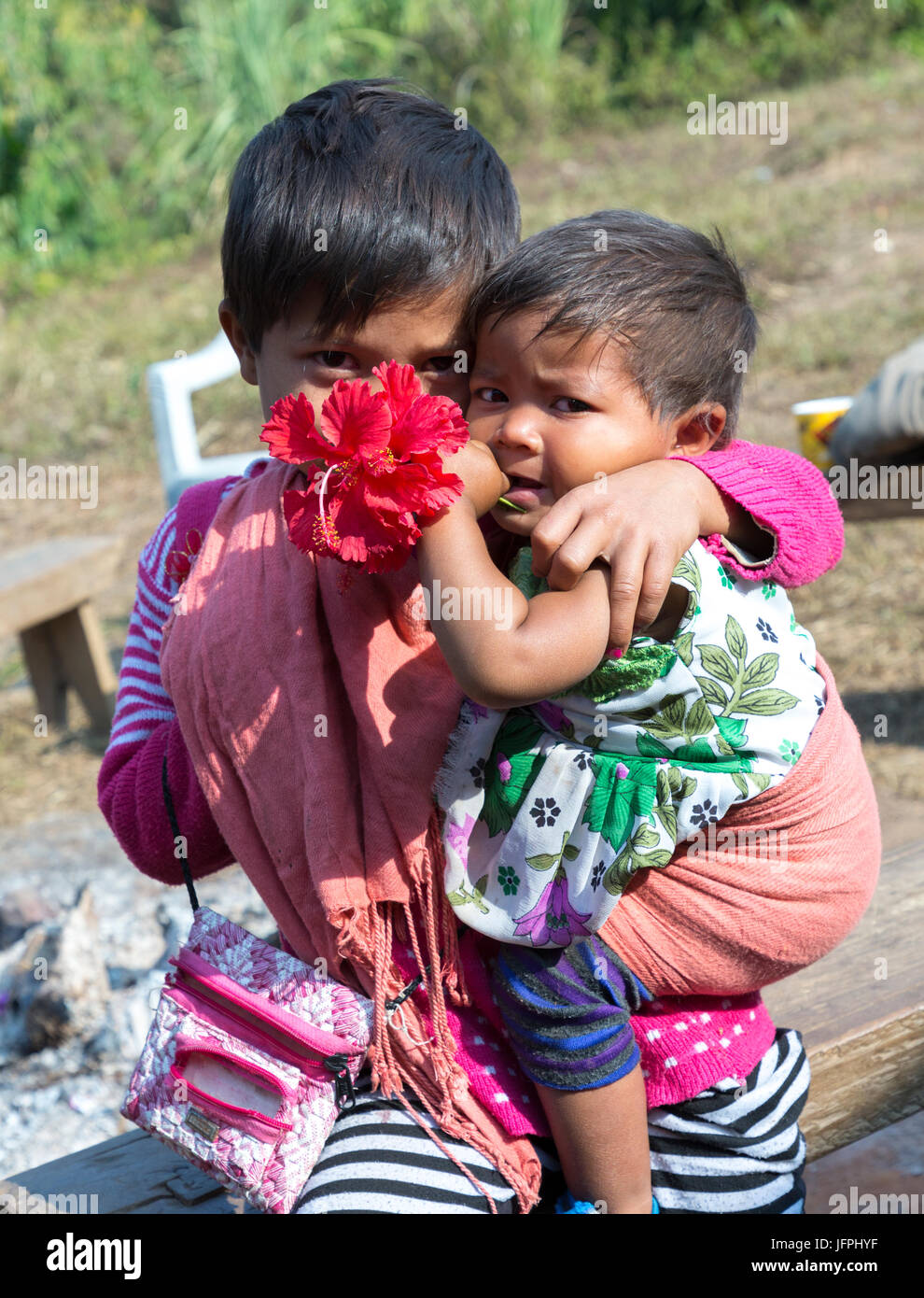 Schüchterne Kinder, Meghalaya, Indien Stockfoto