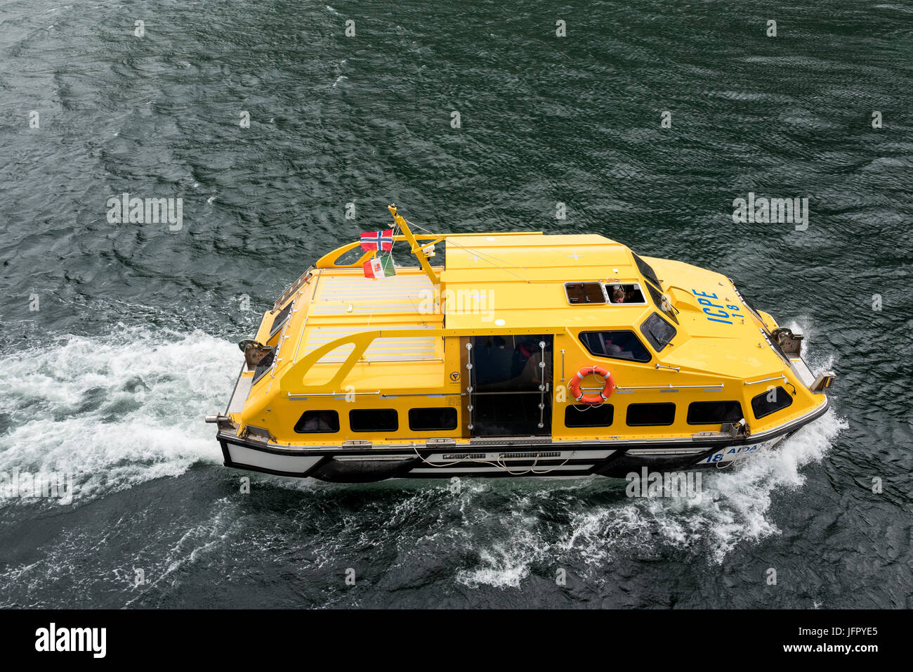 Tender Boot von kreuzfahrtschiff AIDAsol in den Geirangerfjord